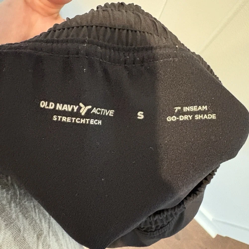 Old Navy Go-Dry Running‎ Shorts Men's Small Black 7
